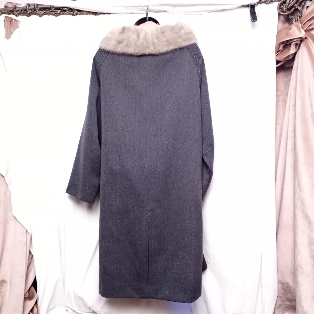 Vintage (1950's) Holly Gab Wool Coat w/Gray Mink Fur Collar - Picture 2 of 8